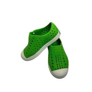NATIVE BOYS JEFFERSON COMFORT SLIP ON GRASSHOPPER GREEN/WHITE SIZE C8